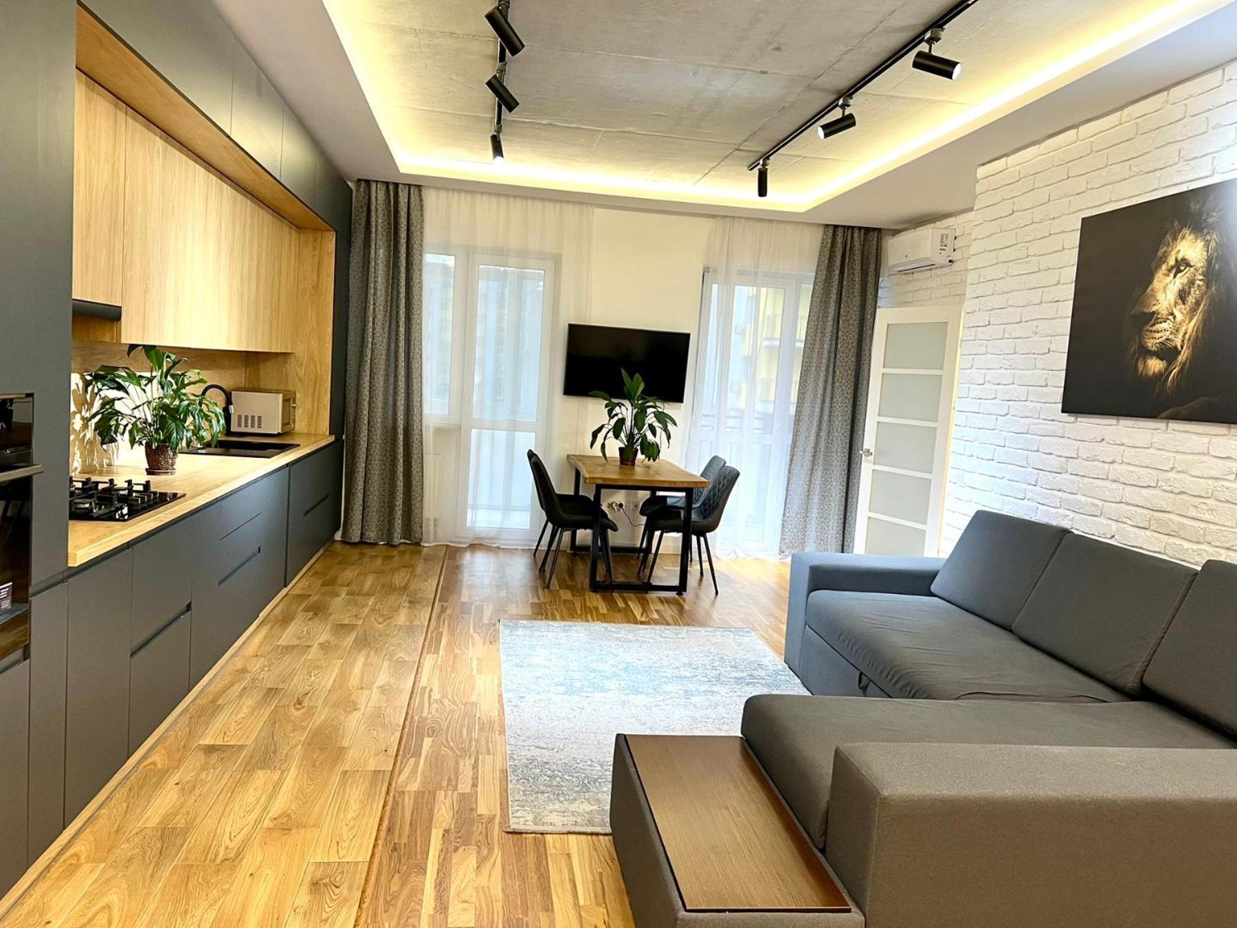 Osapart Malevich Apartment In The Complex Great Britain Lviv Ngoại thất bức ảnh